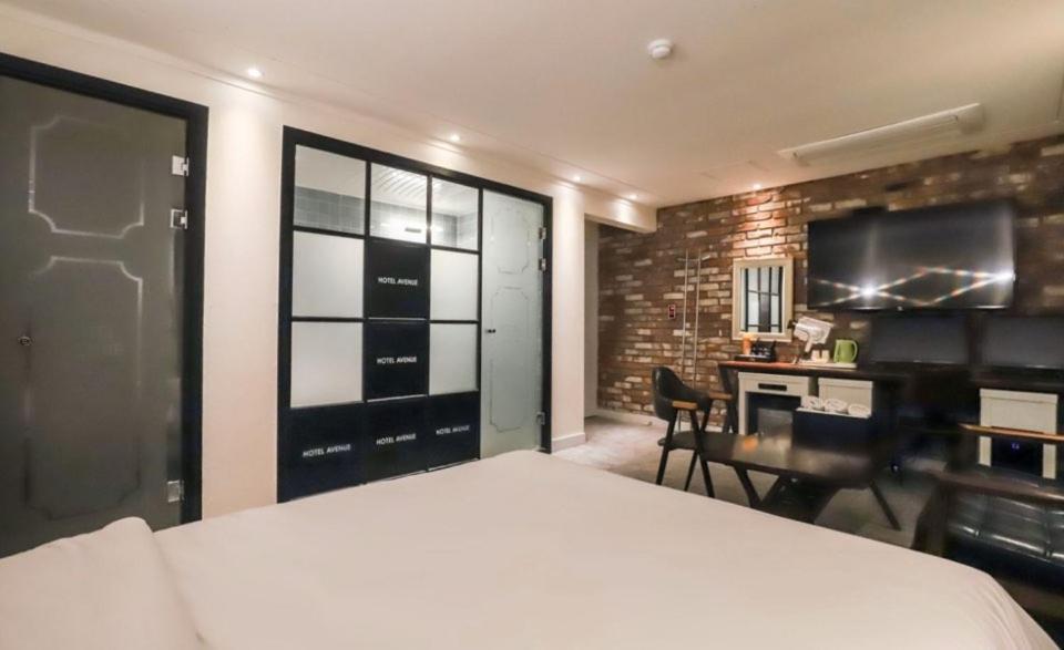 Avenue Hotel Yongin Exterior photo